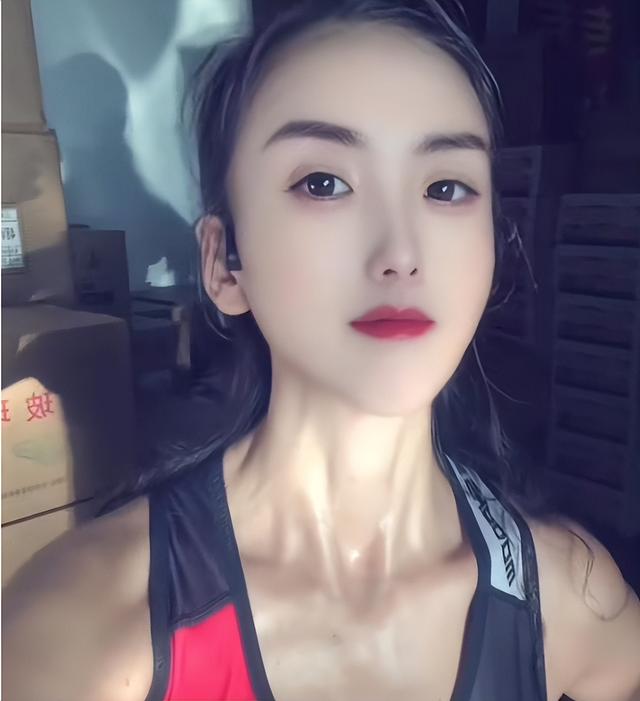 山东跑友张素梅去世	，仅55岁，10个月跑40个半马，模样冻龄身材好