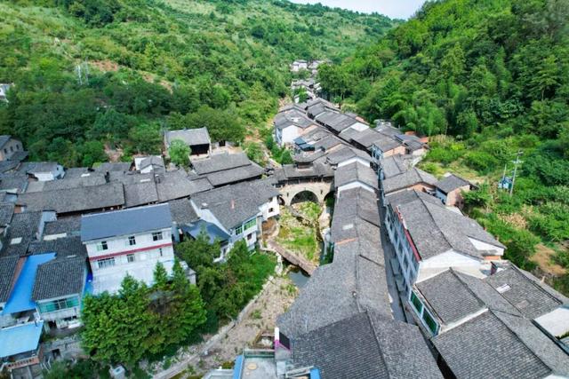 全部当天来回！精选10个王牌好耍地，奇观、异域、美食全都有，国庆不走远就看这篇！