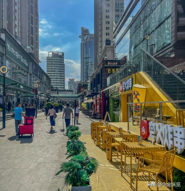 上海头部街区：LV大船只是引爆点，南京西路东段如何越折腾越精彩