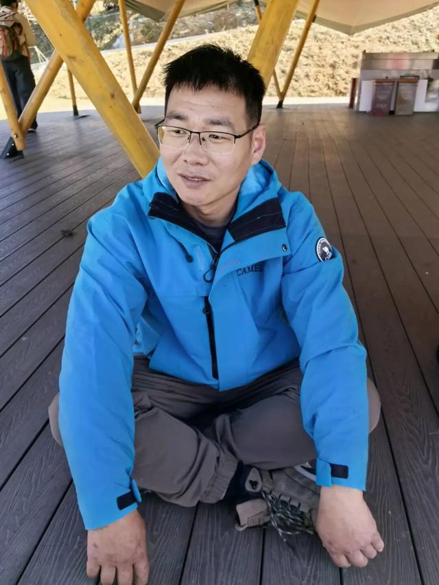 张家界七星山荒野求生赛提前结束 承诺的冠军奖金20万咋办？