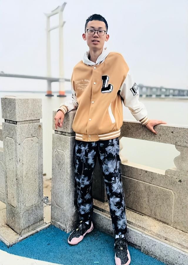 东莞小伙王帅去世，仅20岁！凌晨5点跳湖，父亲发文透露更多细节