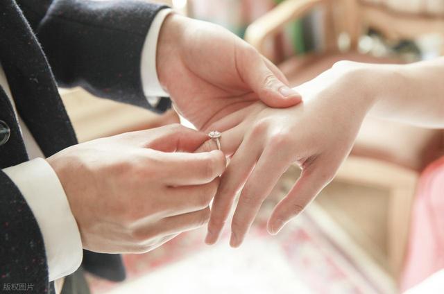 “新型婚姻模式”出现了，让人无法接受，农民：这婚还是别结了