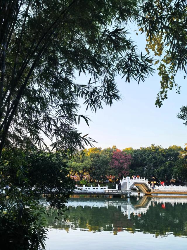 桂林：邂逅榕湖别样情！