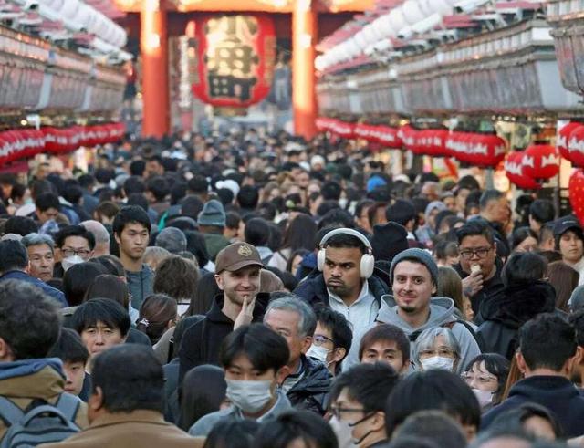 赴日游叫停半月，日旅游业冷静脱中，日政客高呼中国人不来会更好