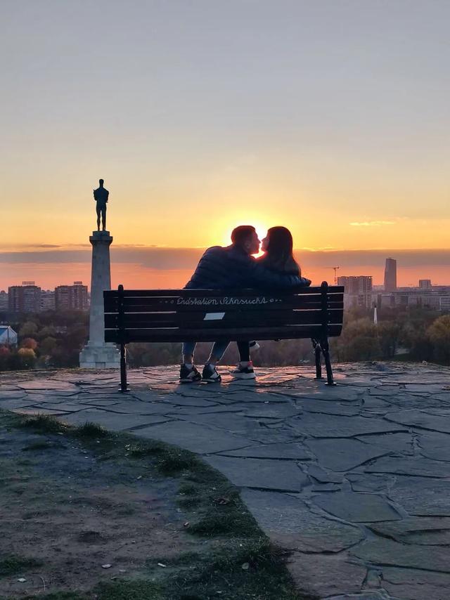 塞尔维亚，一座被轰炸过78天的城市的新生，贝尔格莱德一日游记