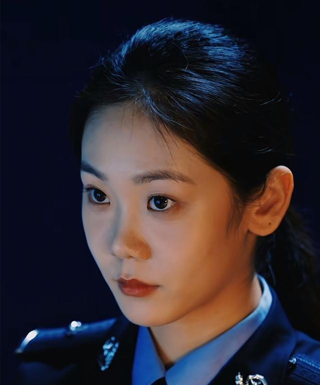 郑恺小姨子不忍了！回应刷姐夫卡买8万包事件，背后果然有隐情