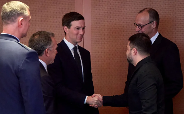 惊天博弈！泽连斯基放弃入北约换安全保障，美国却逼其割顿巴斯？