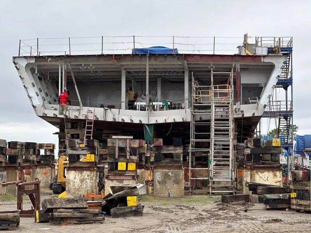 触目惊心！美国造船业深陷三重危机，主力舰项目接连夭折