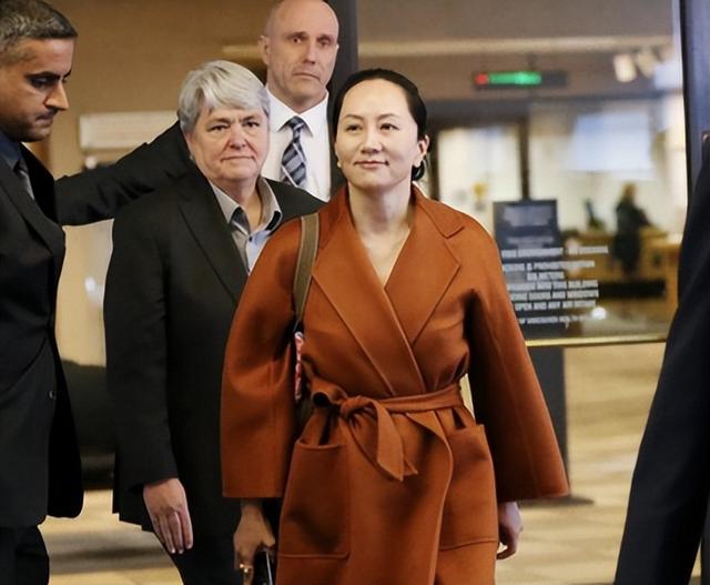 官媒发文，53岁孟晚舟再破天花板	，让任正非和整个商界刮目相看