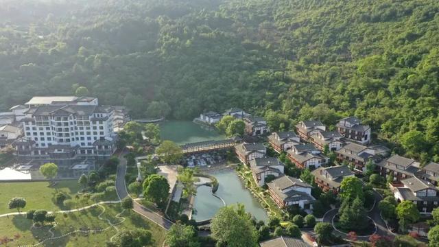 8月特价机票来了！临沂出发低至310元！包含多个热门旅游地！