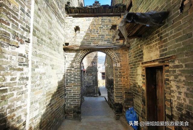 清远连州“石”姓聚居的千年古村，乡村路种满银杏树，秋韵感觉浓