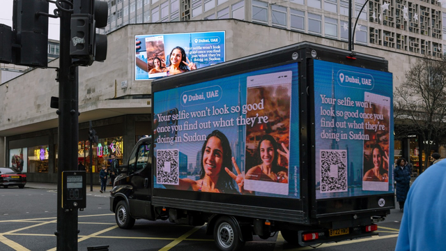 从迪拜自拍到苏丹废墟，一块伦敦广告撕开阿联酋的战争争议