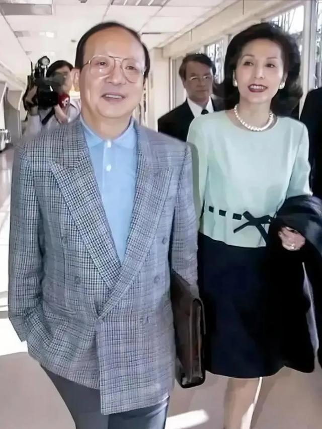 这就是蒋经国二儿媳黄美伦的真实样貌,颜值堪比明星,罕见老照片