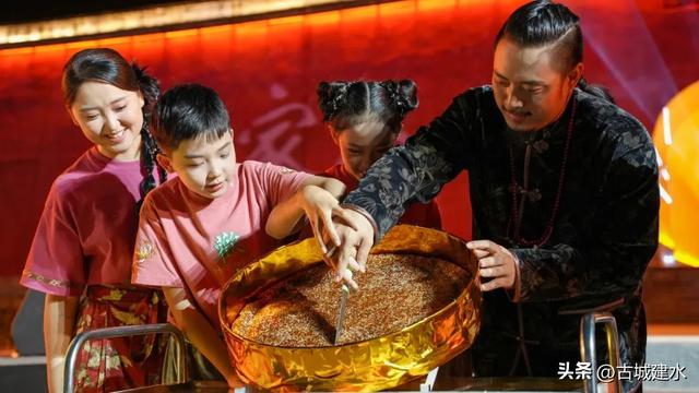 双节同庆 建水文旅交出亮眼答卷：104万人次游客感受“一家人的建水”温情