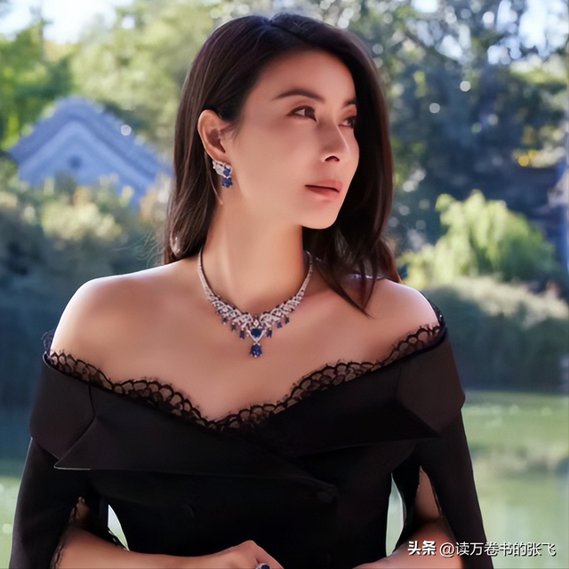 霍震霆没想到，44岁儿媳郭晶晶再次官宣喜讯，让整个阔太圈沉默了