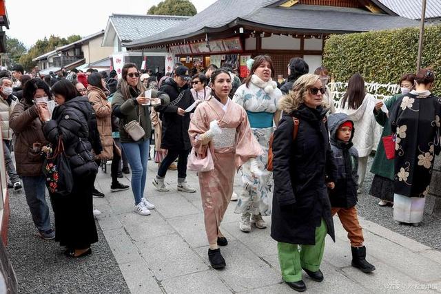 差距明显！中日韩一季度外国游客：日1000万，韩430万，中国呢？