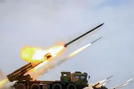 中印边境谈判崩了？印军火箭炮倾泻班公湖，想学哈马斯打法？图片