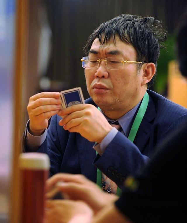 一路走好！不到24小时	，3位名人离世，最小者仅47岁，死因太可惜