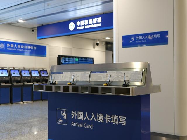 大批美国游客涌入中国，回国后坦言：客观对比，中国比美国强多了