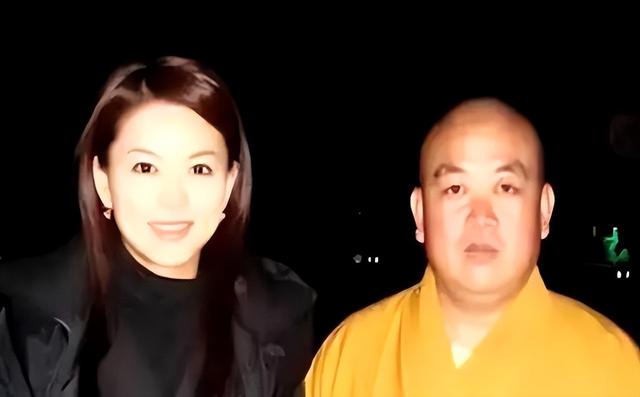 释永信被查5天，恶心一幕出现，多名女星受牵连，央视名嘴也在内