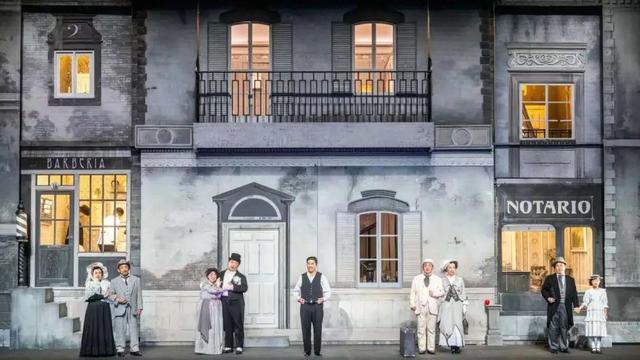 �������ĩ�ڰ������ͻ��200��ĸ�硿��������Ļ��硶��ά��������ʦ��