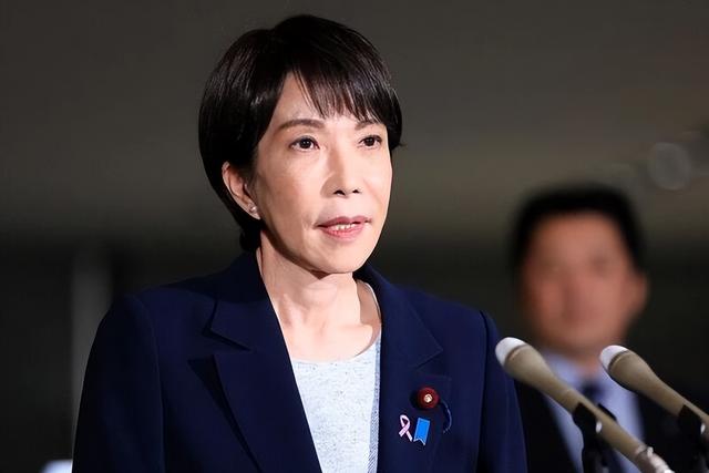 2：2！中日战机对峙，我军战机雷达照日本战机，日防长凌晨发话