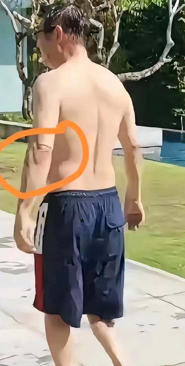 被造谣1个月后，参与香港火灾救援的李连杰，实现了“口碑暴涨”