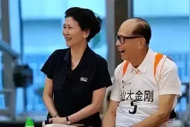 李嘉诚身旁的女人：被首富“独宠”30年，身家百亿，是个狠角色！图片