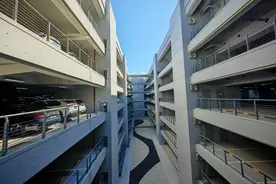 5200余个车位“任性停”！乌鲁木齐机场全疆最大敞开式车库上线图片