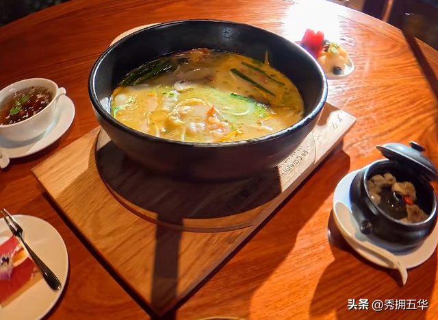 滇超在五华|在昆明队主场看滇超联赛怎么吃？五华美食地图·翠湖篇来啦~