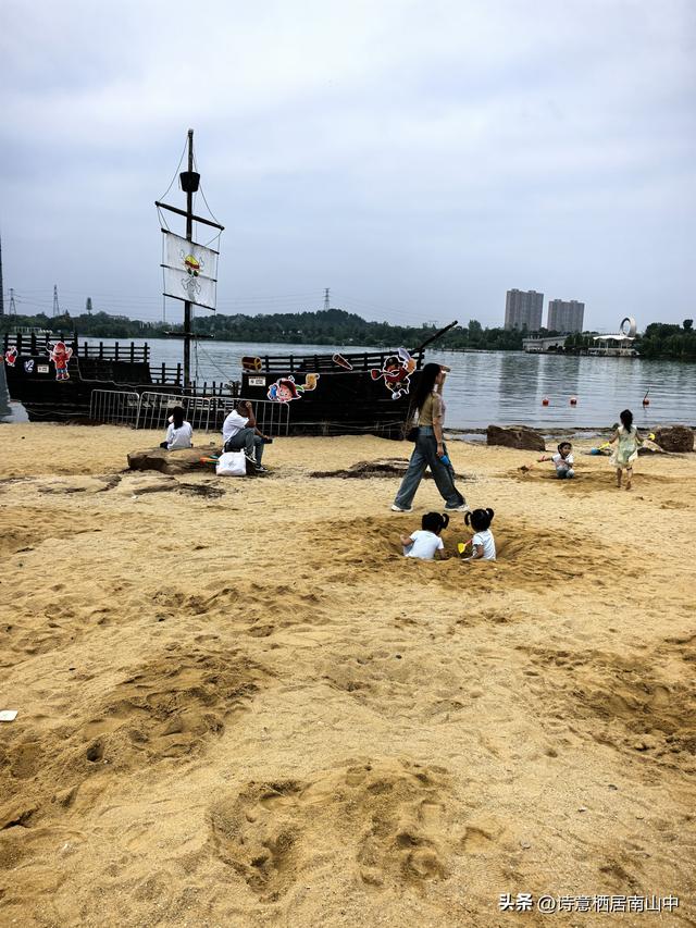 现在越来越流行一种休闲度假游，轻松惬意，拒绝东奔西走！