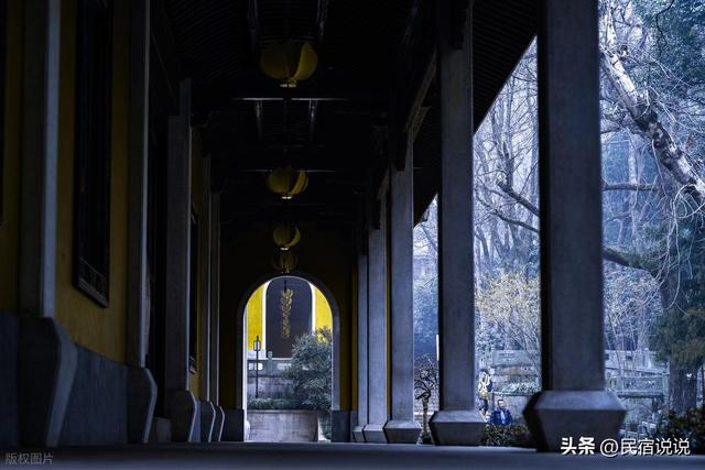 好奇期过后，免费景区的爽约局自然解困。