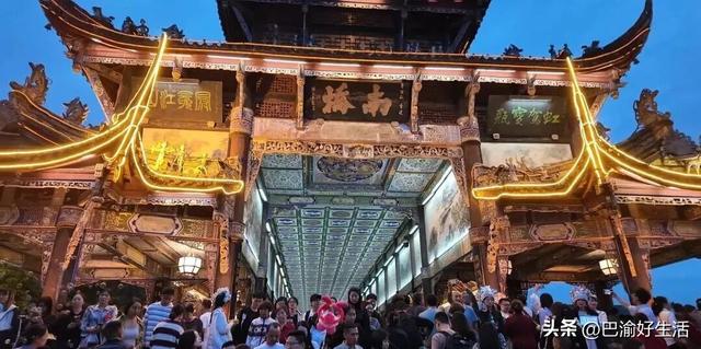 都江堰：千年古堰，如何“浇灌”出四川最富县级市？