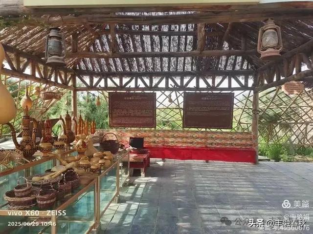 探秘新疆巴楚红海景区:自然与人文的交响| 申艳娟