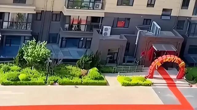 新娘婚礼当天跳楼后续！被媒人骗了	，男方欠十几万赌债？细节曝光