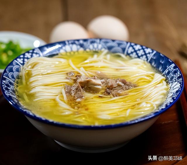 100个美梦丨在天台山云雾深处，藏着一处会呼吸的苔藓秘境