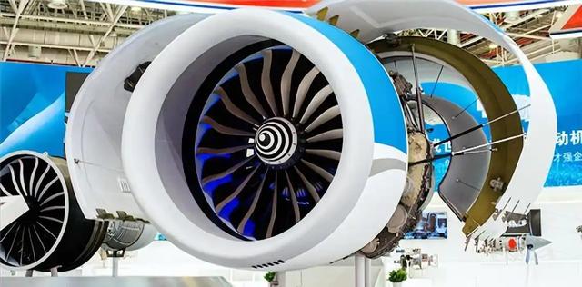 绝不向中国低头！宁愿裁员9000破产	，也不接受中国的帮助