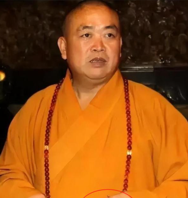 不查不知道一查吓一跳，掌管少林寺38年的释永信，私下到底多享受