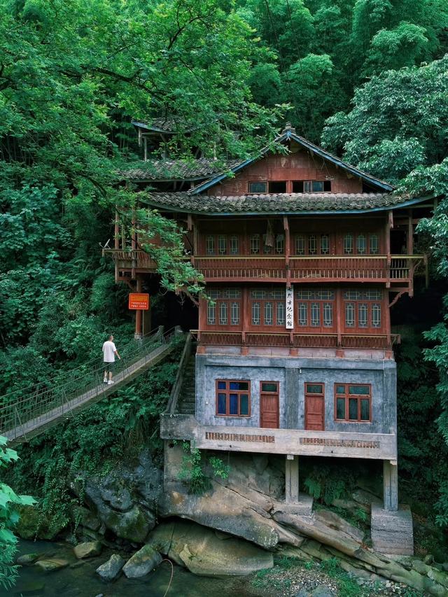 去了趟眉山，真心建议：不要贸然去眉山，除非你做好不想走的准备