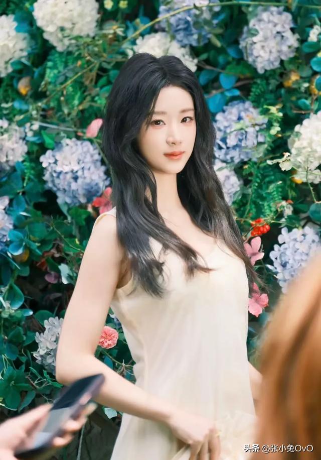 短剧演员签约经纪公司，有人顺风顺水 有人遭雪藏，顶流都选择单干