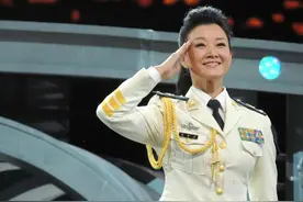 中国10位军旅歌唱家，不愧是国家队选手，每个都是大师级演唱家图片