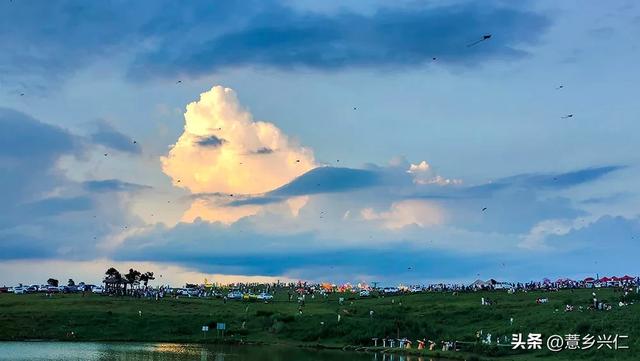 清凉避暑正当时 兴仁放马坪草原景区迎来旅游高峰