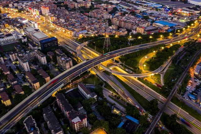 不是深圳，不是上海，让我惊艳的竟然是广州的郊区！