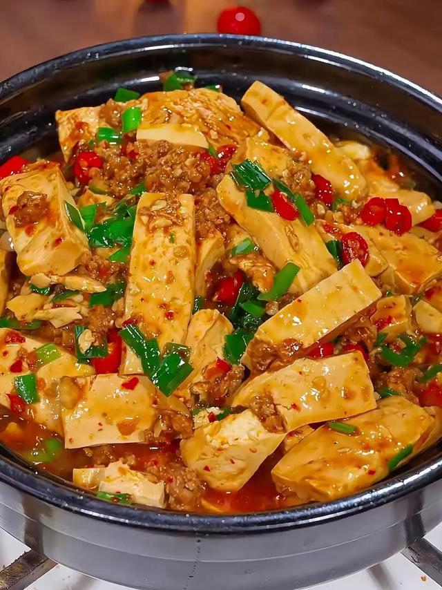 这才是豆腐最正确的做法，开胃下饭又解馋，比吃红烧肉还过瘾