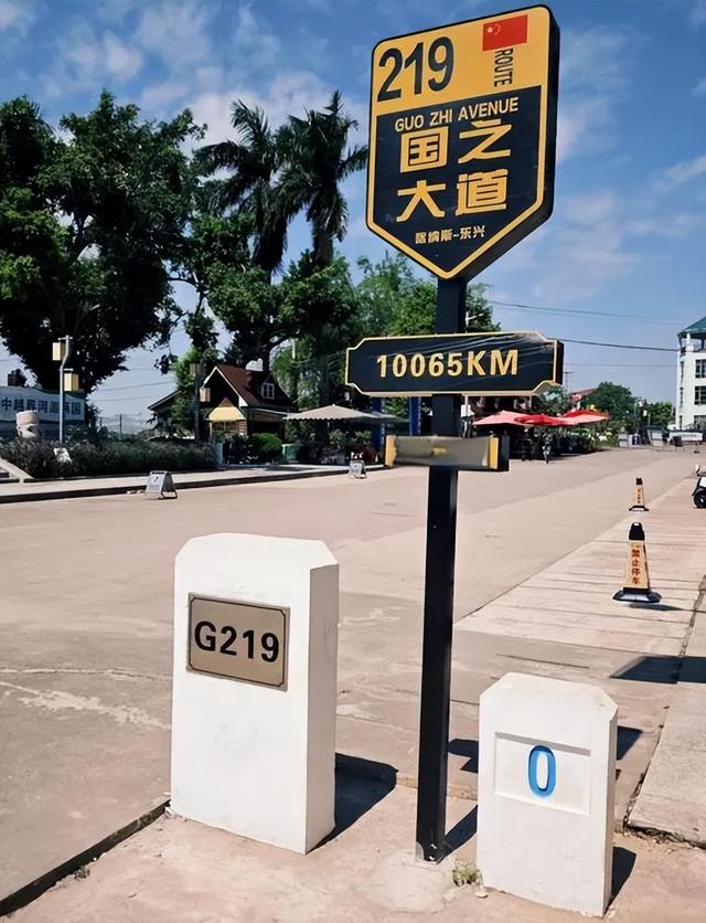 10065公里！中国最长国道219的终极攻略，这条路能让你看遍四大洋
