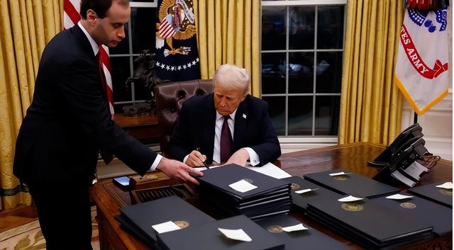 中美军方高层在华盛顿密会，美方罕见作出两个表态	，回应中方关切