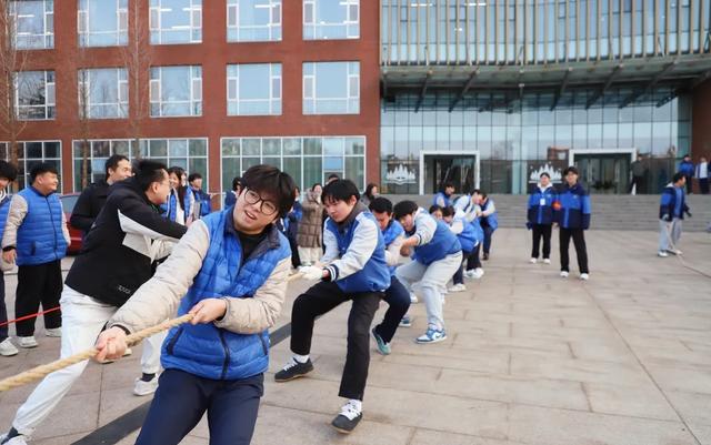 凝心聚力,气拔山河 | 恒德冬季拔河比赛热血开拔!