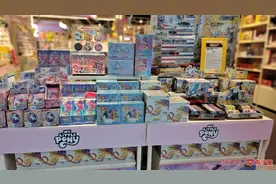 一张炒到上万元！小马宝莉卡爆火，记者调查发现……图片