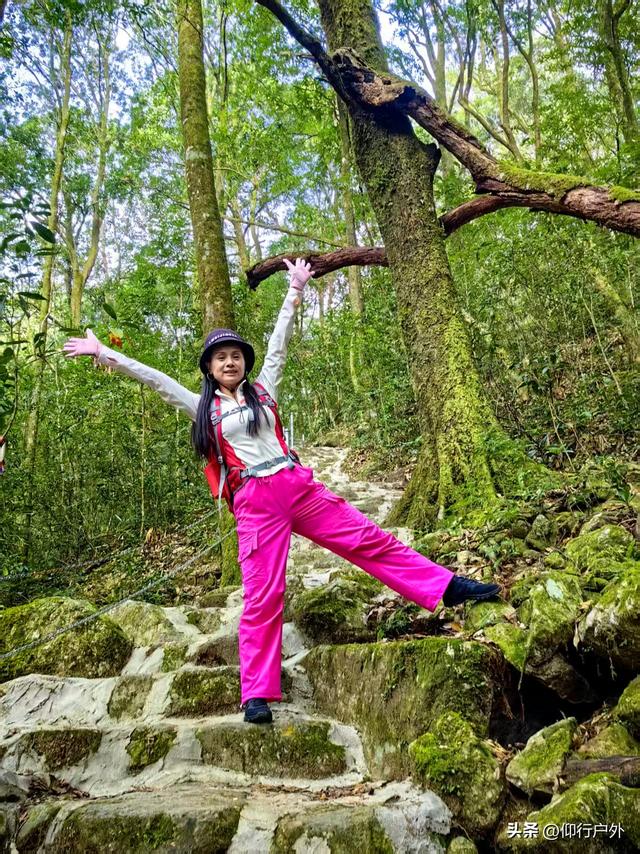 龙岩黄连盂徒步登山