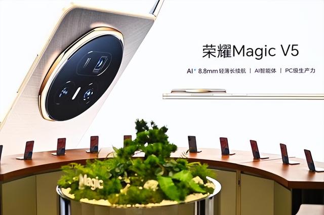 科技与人文同行，荣耀以ESG实践连接创新与向善